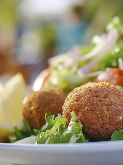 Falafel salaatti
